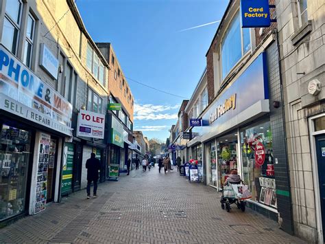 Barnsley .